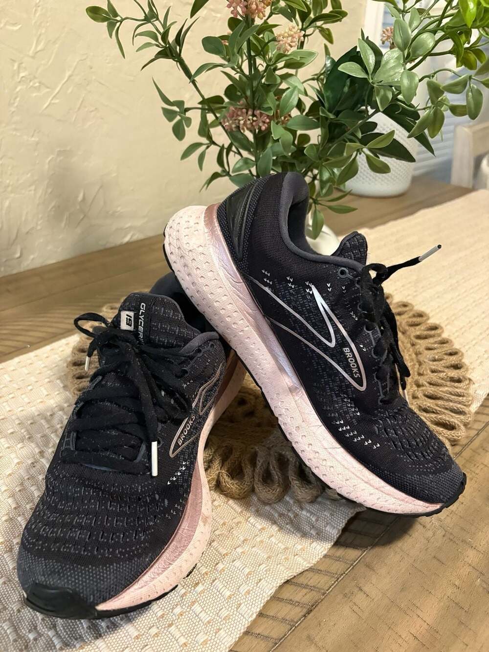 Brooks Glycerin 19 Running Shoes Black Rose Gold